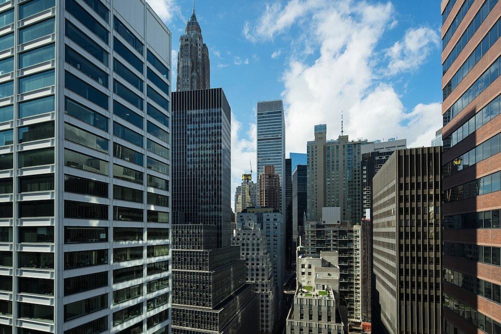 AC Hotel by Marriott New York Downtown - Tap to explore photos