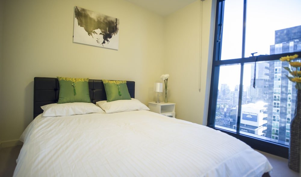 Sunshine Boutique Apartments Collins - Tap to explore photos