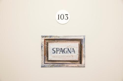 Trastevere Gallery Suites - Tap to explore photos