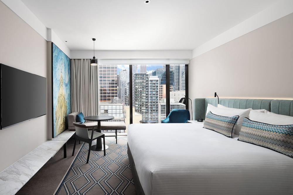 Hilton Melbourne Little Queen Street Room Type - Executive Room, 1 King Bed (King Executive Room, Lounge Access) Hilton Melbourne Little Queen Street Room Type - Executive Room, 1 King Bed (King Executive Room, Lounge Access)