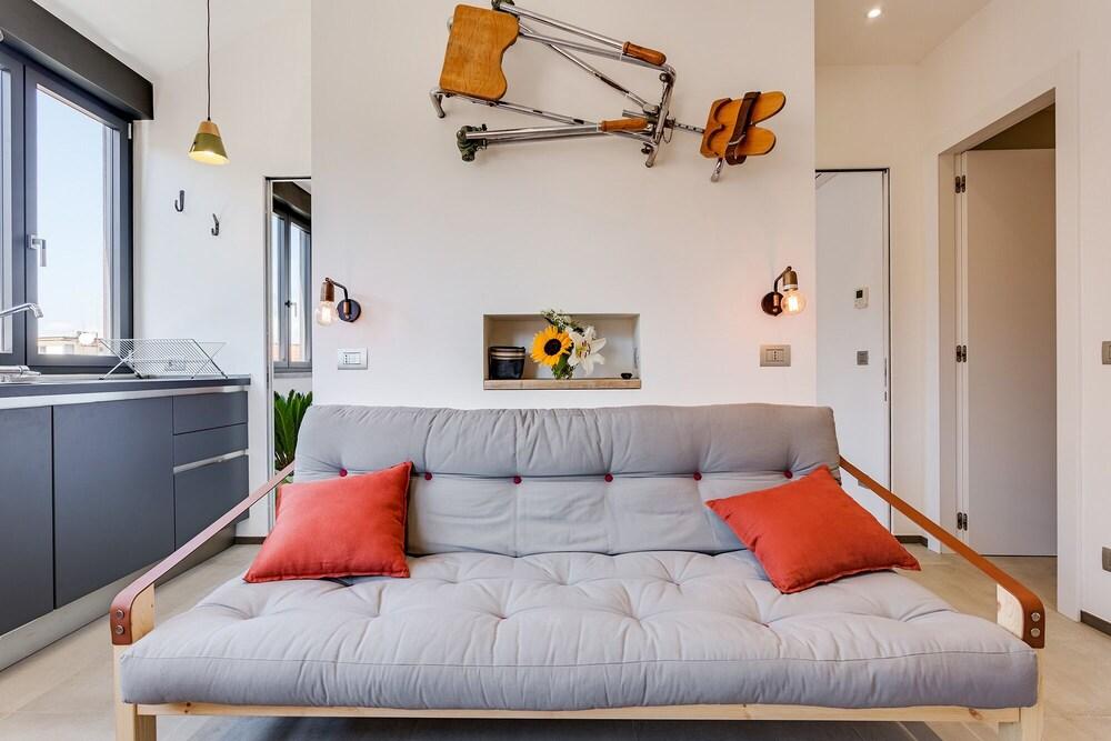 Rome as you feel - San Lucio Apartments - Tap to explore photos