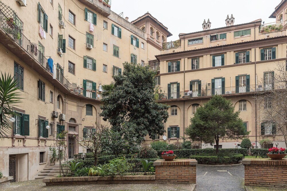Mazzini Stylish 6 Pax Apartment