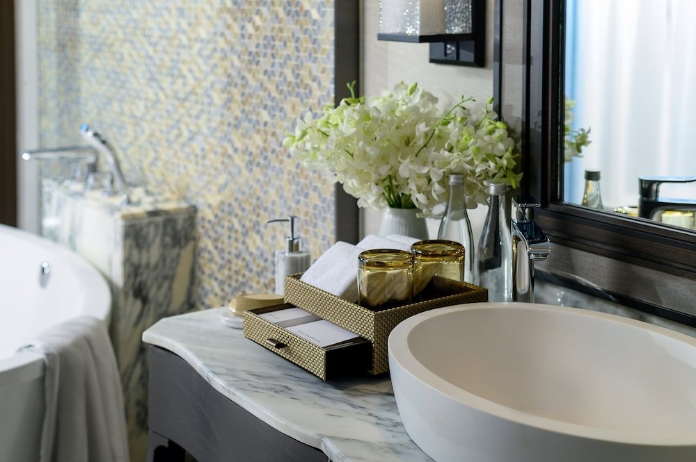 InterContinental Phuket Resort, an IHG Hotel Room Type - Classic Room, 2 Twin Beds, Pool Access
