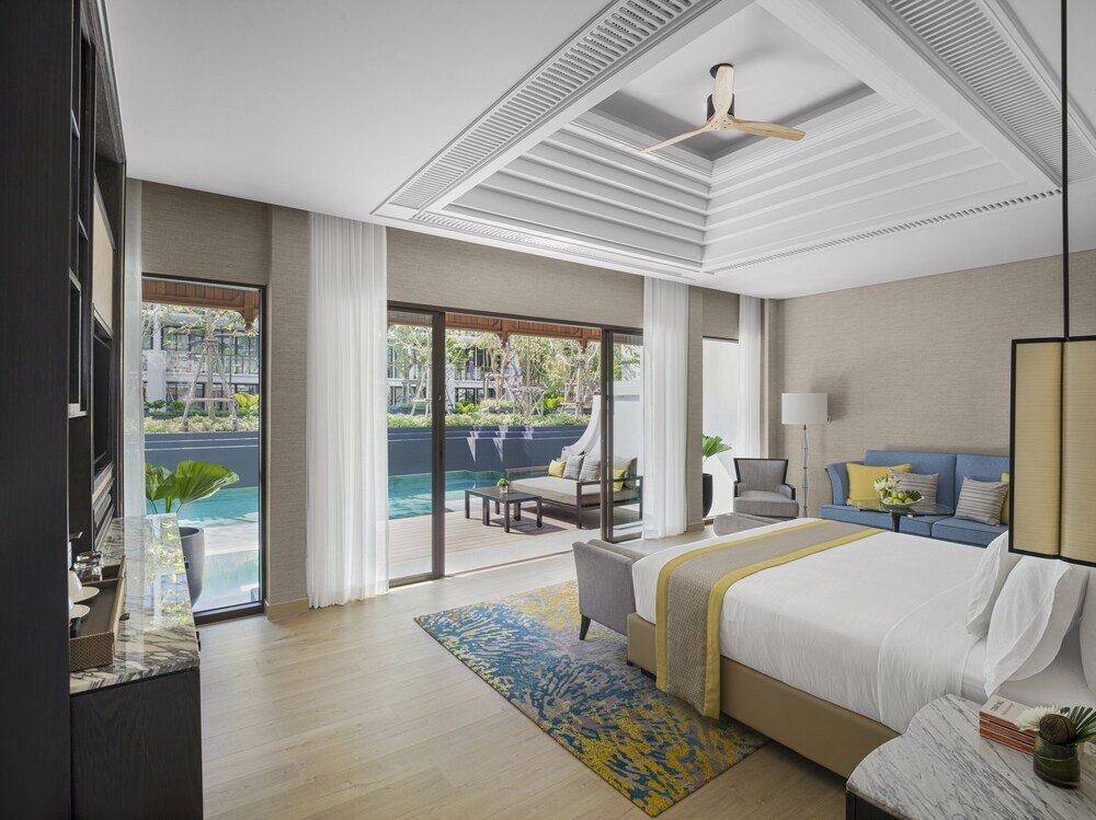 InterContinental Phuket Resort, an IHG Hotel Room Type - Club Room, 1 King Bed, Club Lounge Access (Lagoon, Pool Access)