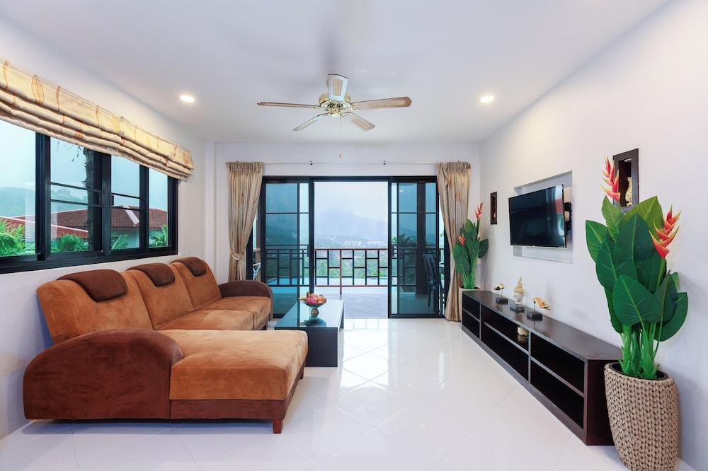 Baan Chom View Kamala Room Type - Sea View Suite