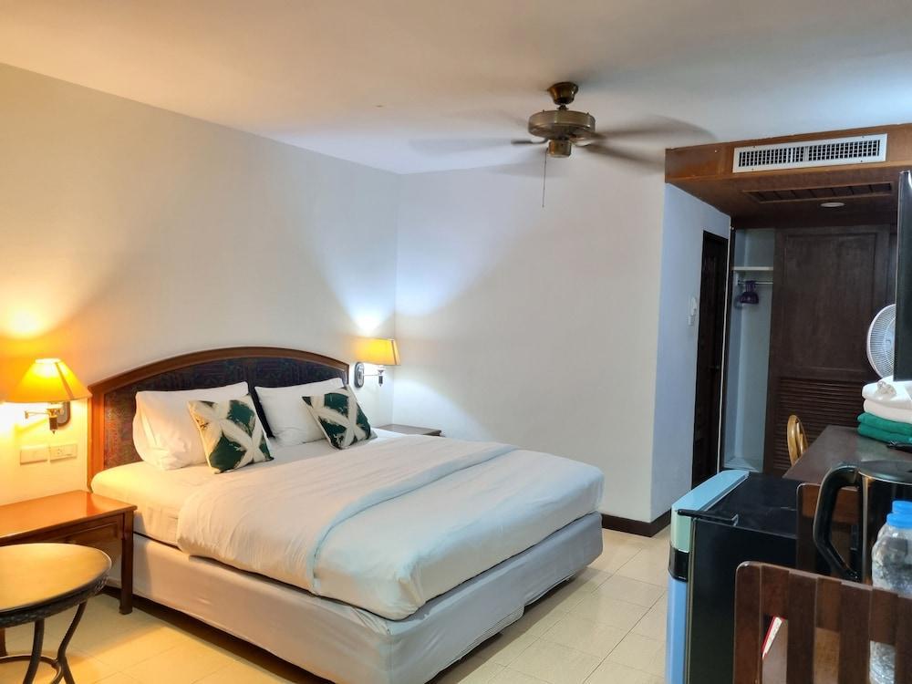Kata Interhouse Resort by Haii Collection Room Type - Deluxe Room, Garden View