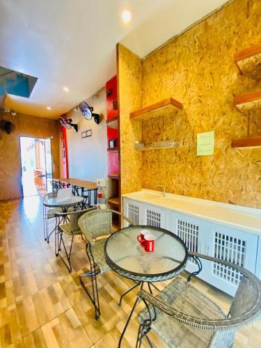 Frutta Hostel - Tap to explore photos