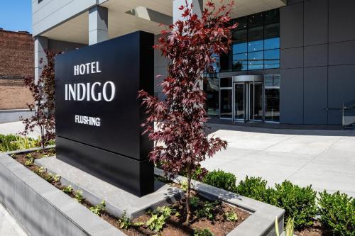 Hotel Indigo Flushing - Tap to explore photos