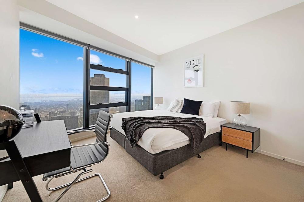Southbank Apartments - Eureka Tower - Tap to explore photos