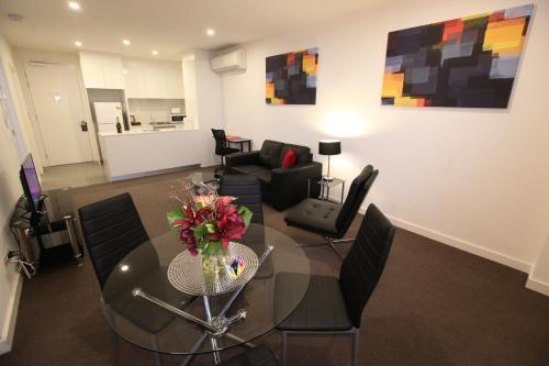Melbourne Knox Central Apartment Hotel Room Type - One-Bedroom Apartment