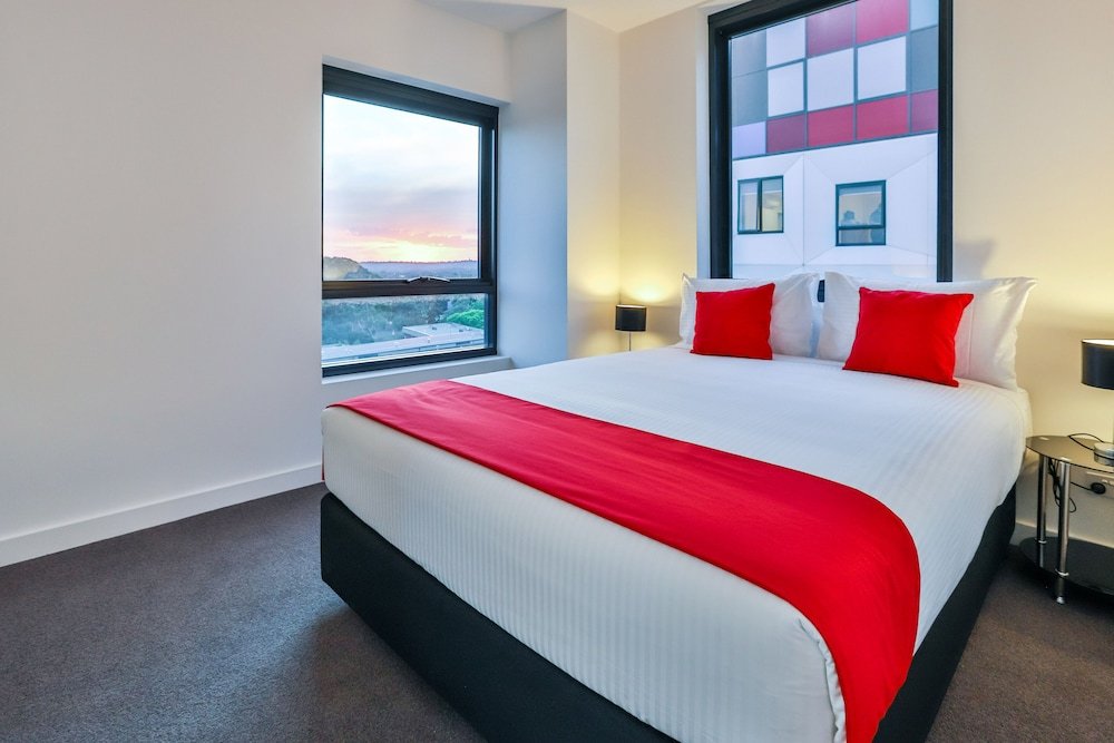 Melbourne Knox Central Apartment Hotel - Tap to explore photos
