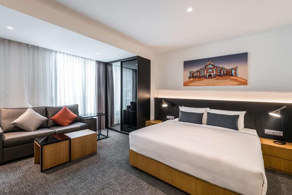Hyatt House Kuala Lumpur, Mont Kiara - Tap to explore photos