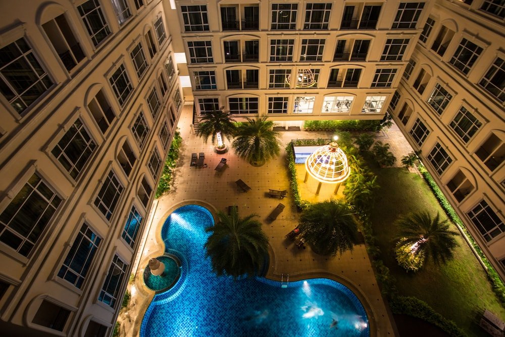 Hope Land Hotel Sukhumvit 46/1 - Tap to explore photos