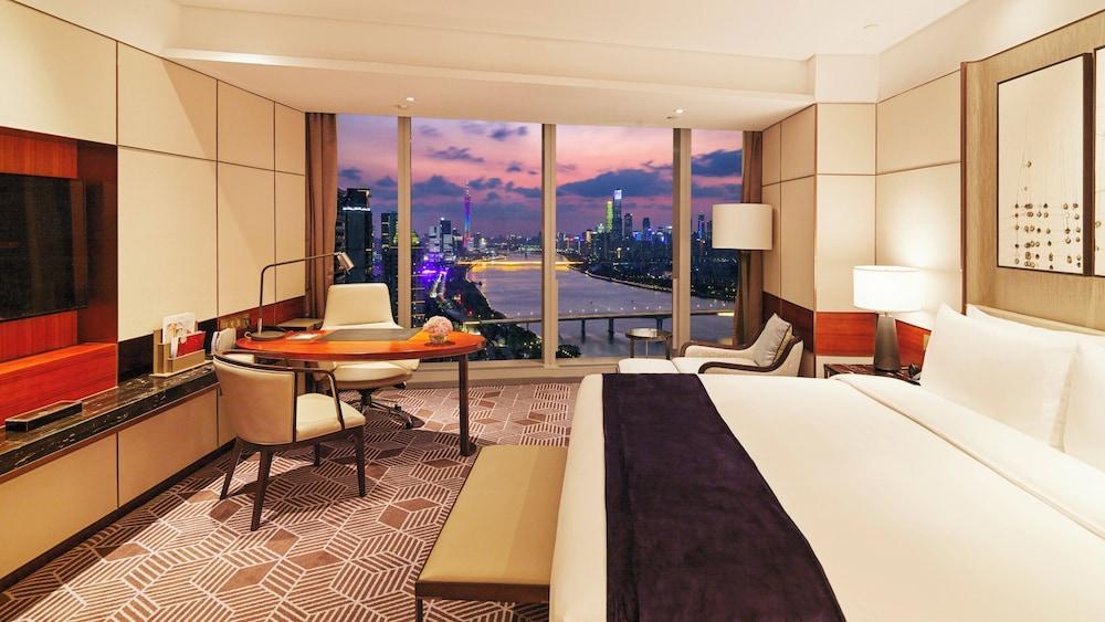 InterContinental Guangzhou Exhibition Center Room Type - Classic Room, 1 King Bed (Club InterContinental Canton Tower Vw) InterContinental Guangzhou Exhibition Center Room Type - Classic Room, 1 King Bed (Club InterContinental Canton Tower Vw)