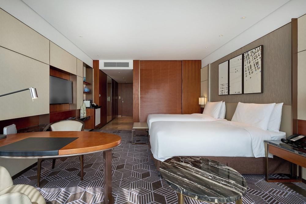 InterContinental Guangzhou Exhibition Center Room Type - Upgraded Classic