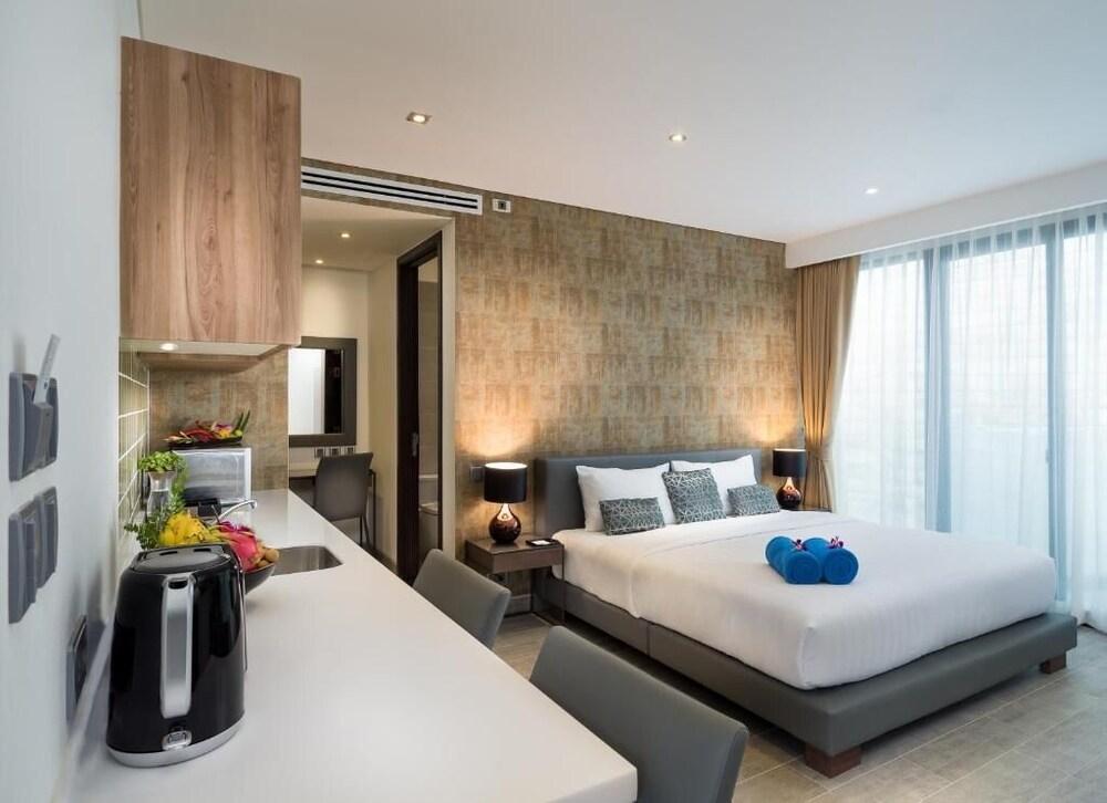 Absolute Twin Sands Resort & Spa Room Type - Deluxe Studio, Pool View Absolute Twin Sands Resort & Spa Room Type - Deluxe Studio, Pool View