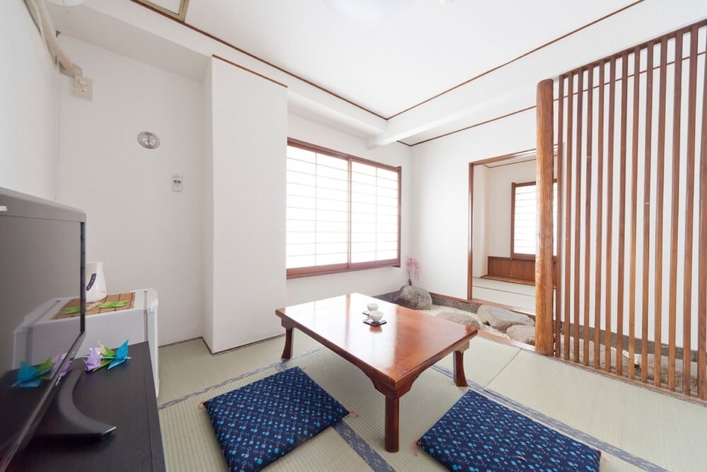 Shin-Okubo Sekitei Hotel - Tap to explore photos
