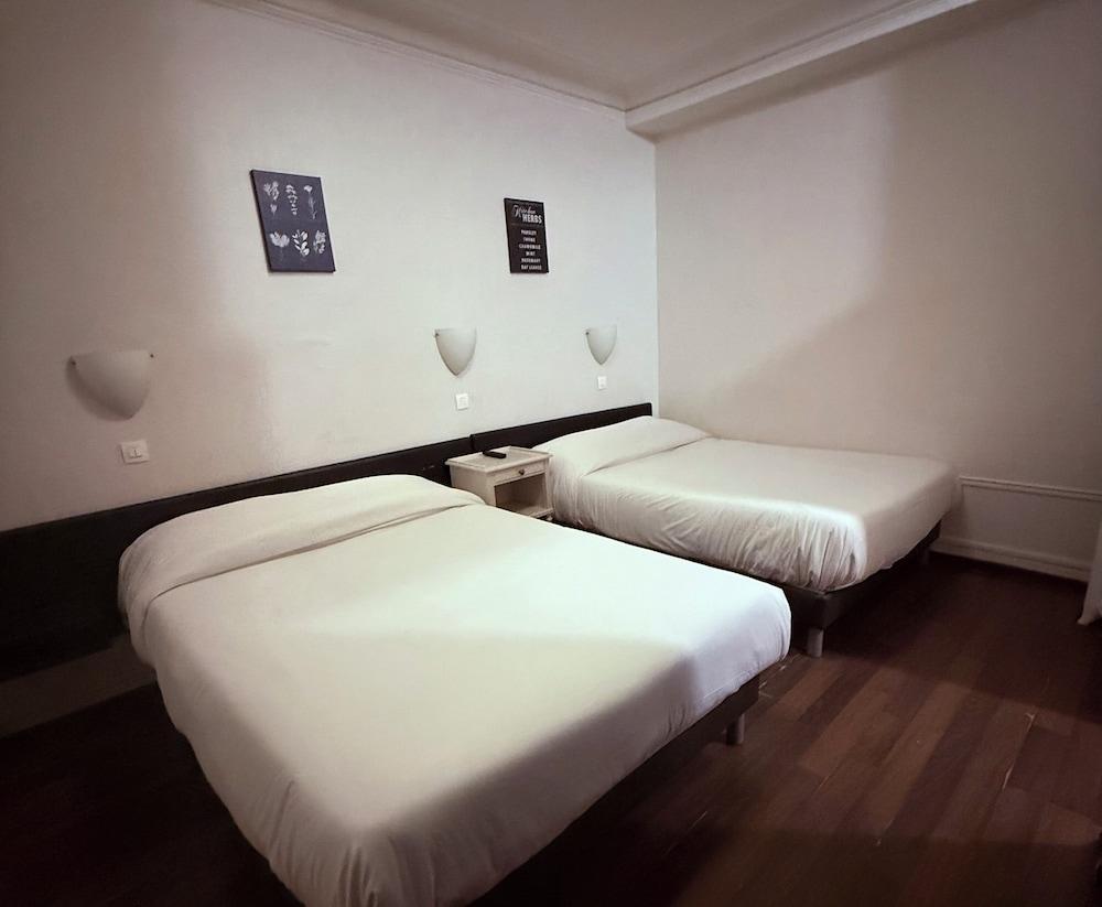 Hôtel Du Brabant Room Type - Quadruple Room