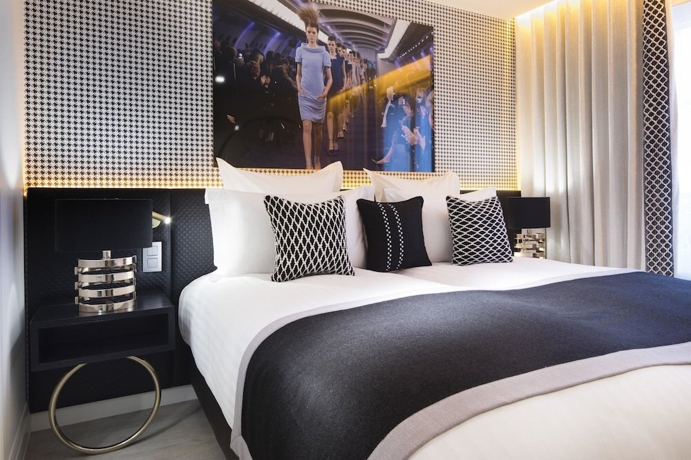 Hôtel Dress Code Room Type - Adjoining Room
