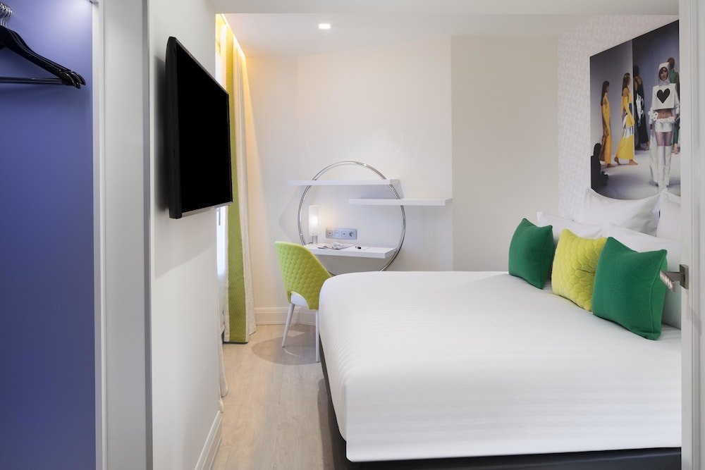 Hôtel Dress Code Room Type - Standard Room
