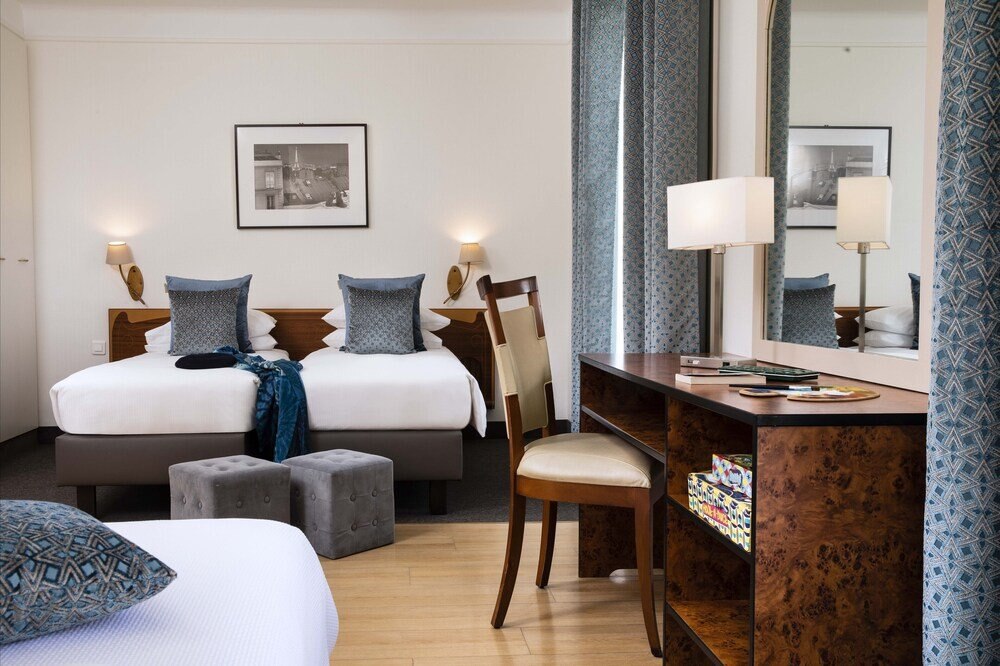 Grand Hotel des Balcons Room Type - Family Room