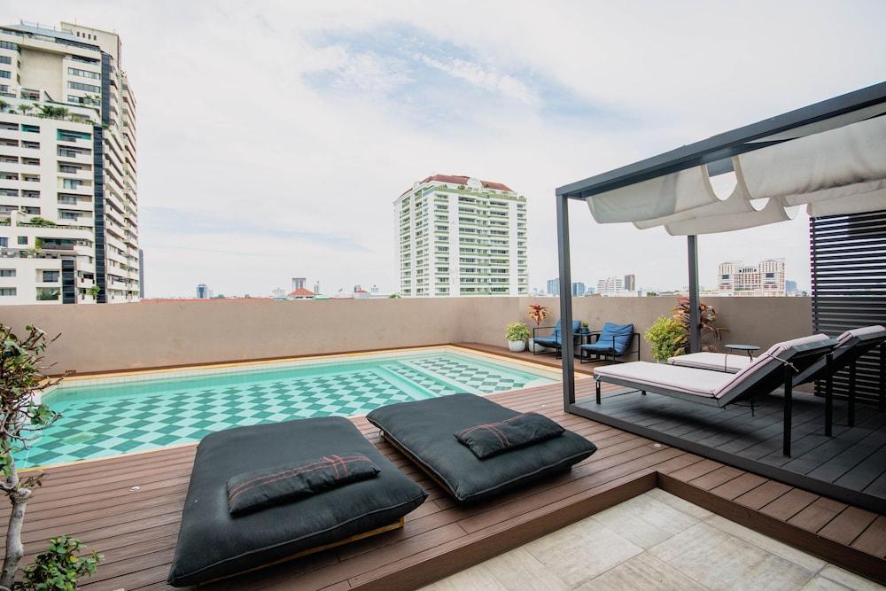 THEA Private Suites by TH District - Tap to explore photos