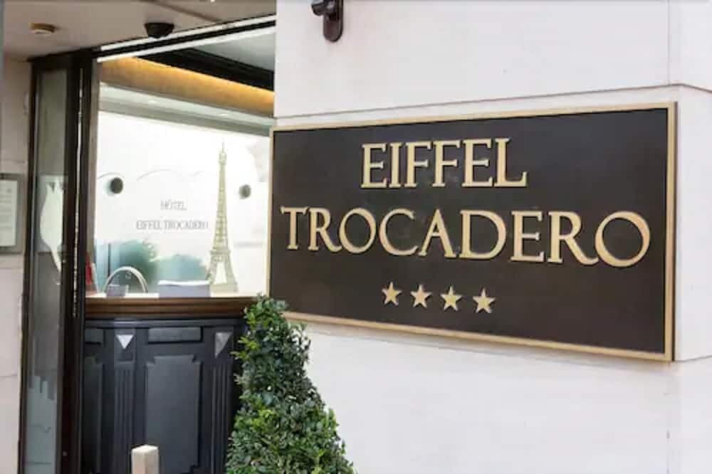 Hôtel Eiffel Trocadéro - Tap to explore photos