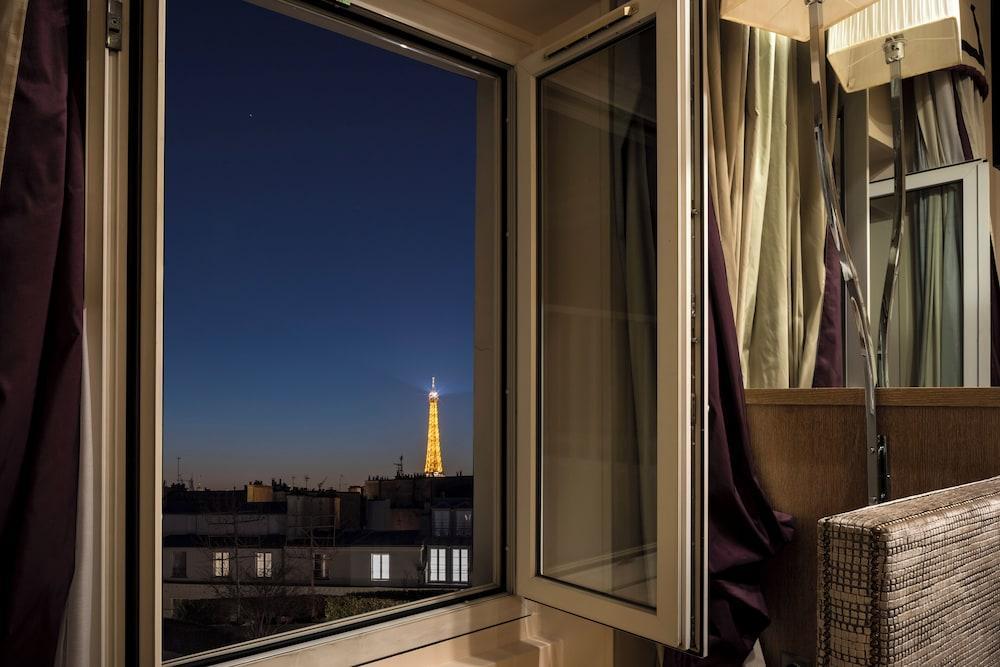 Castille Paris - Starhotels Collezione Room Type - Junior Suite Duplex Eiffel Tower View Castille Paris - Starhotels Collezione Room Type - Junior Suite Duplex Eiffel Tower View