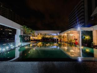 I Residence Hotel Silom - Tap to explore photos