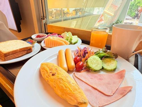 I Residence Hotel Silom Room Type - Deluxe Double or Twin Room I Residence Hotel Silom Room Type - Deluxe Double or Twin Room