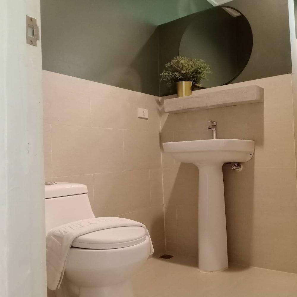 Let's Hyde Pattaya Resort & Villas - Tap to explore photos