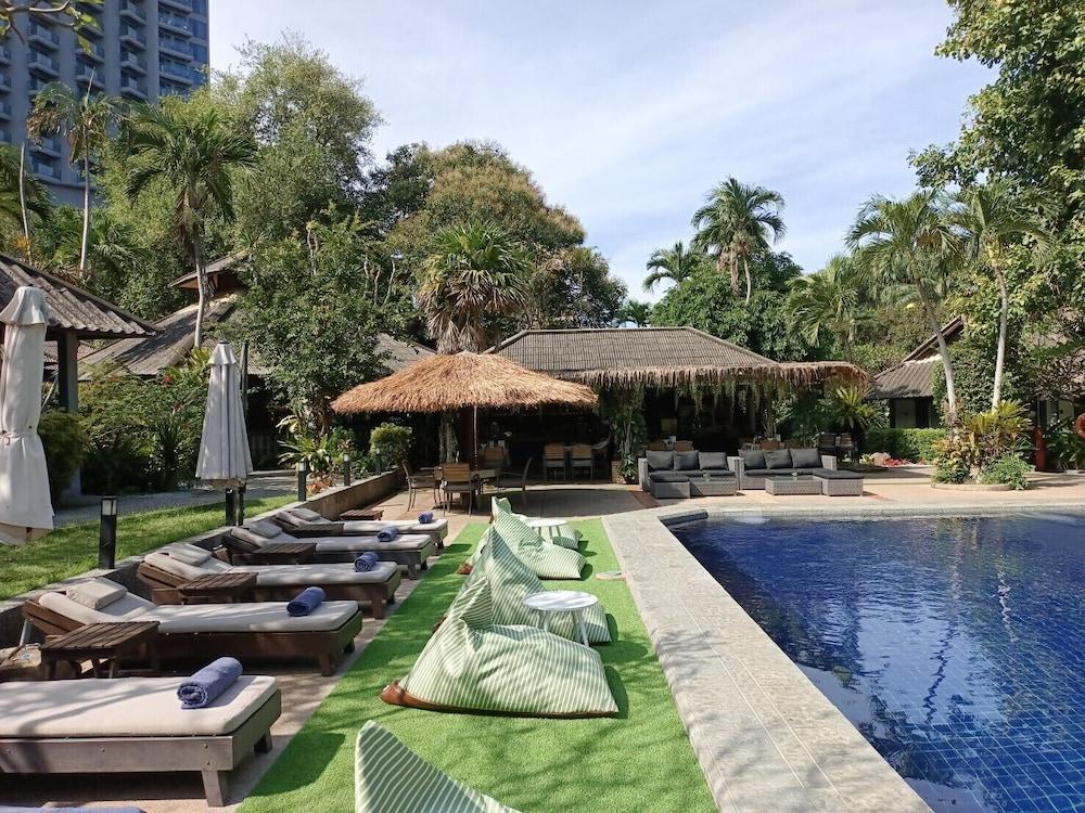 Let's Hyde Pattaya Resort & Villas - Tap to explore photos