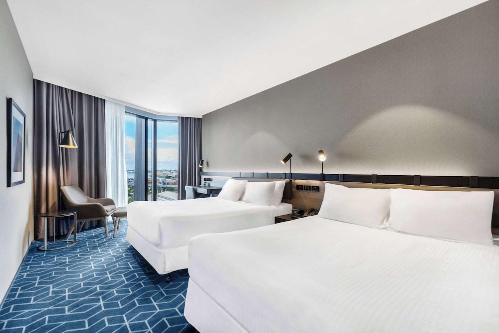 Vibe Hotel Melbourne Docklands Room Type - Premier Room, 2 Queen Beds, Harbor View