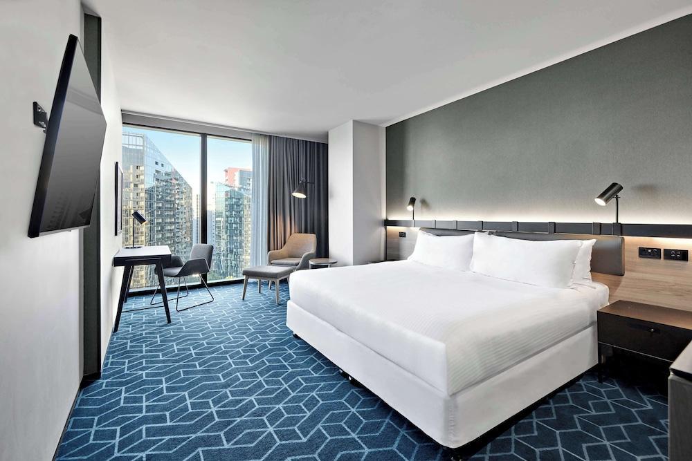 Vibe Hotel Melbourne Docklands Room Type - Premier City View King