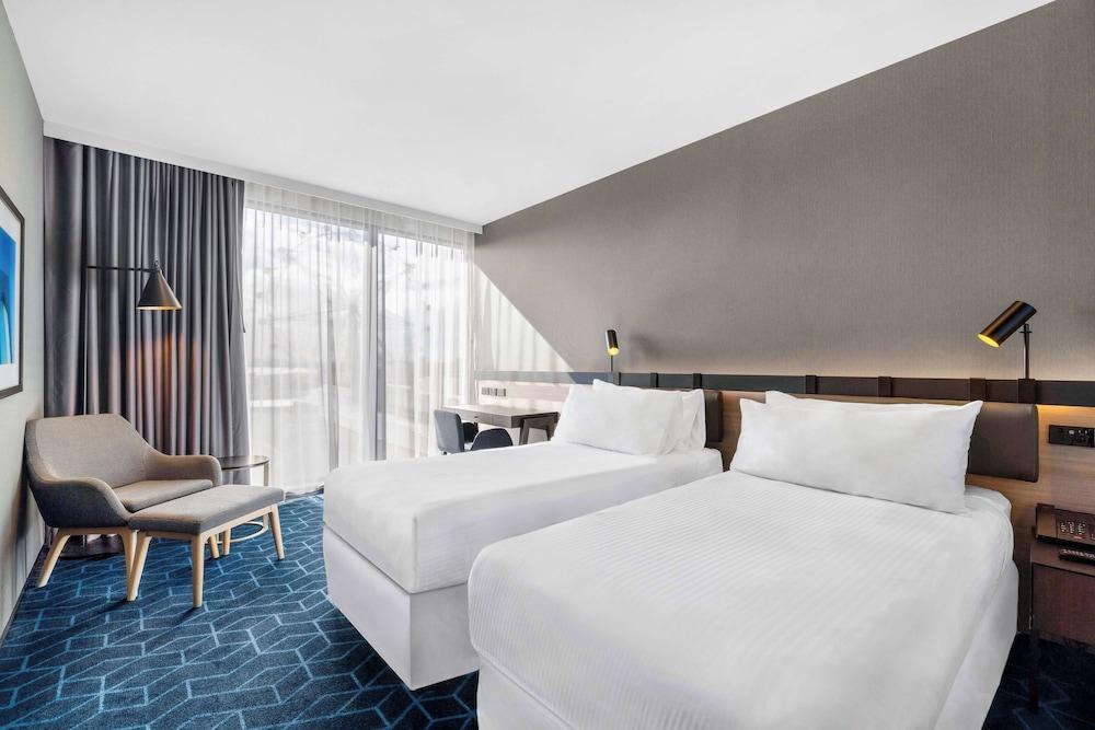 Vibe Hotel Melbourne Docklands Room Type - Premier Room, 2 Queen Beds, City View Vibe Hotel Melbourne Docklands Room Type - Premier Room, 2 Queen Beds, City View