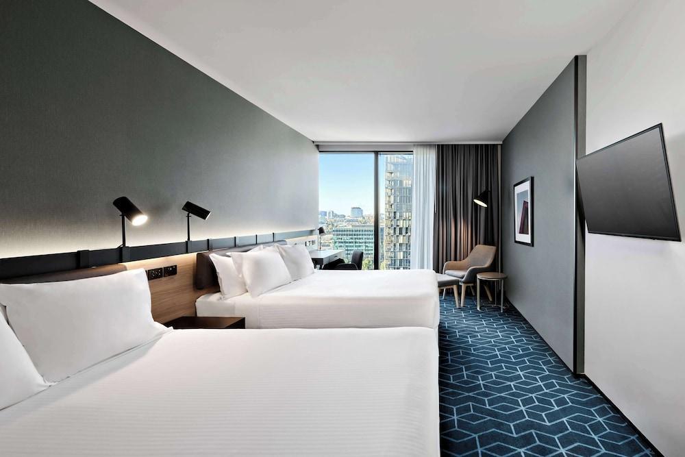 Vibe Hotel Melbourne Docklands - Tap to explore photos