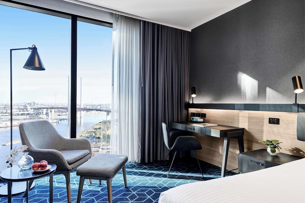 Vibe Hotel Melbourne Docklands Room Type - 2 Bedroom Interconnecting Premier View Family Room