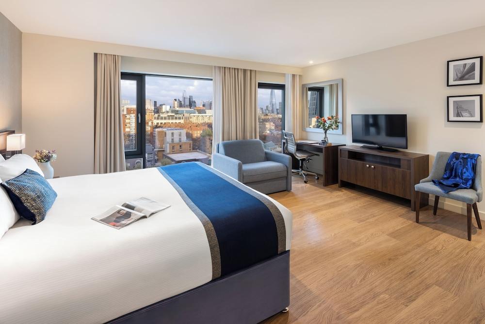 Marlin Waterloo Room Type - Premium Studio, 1 King Bed, City View