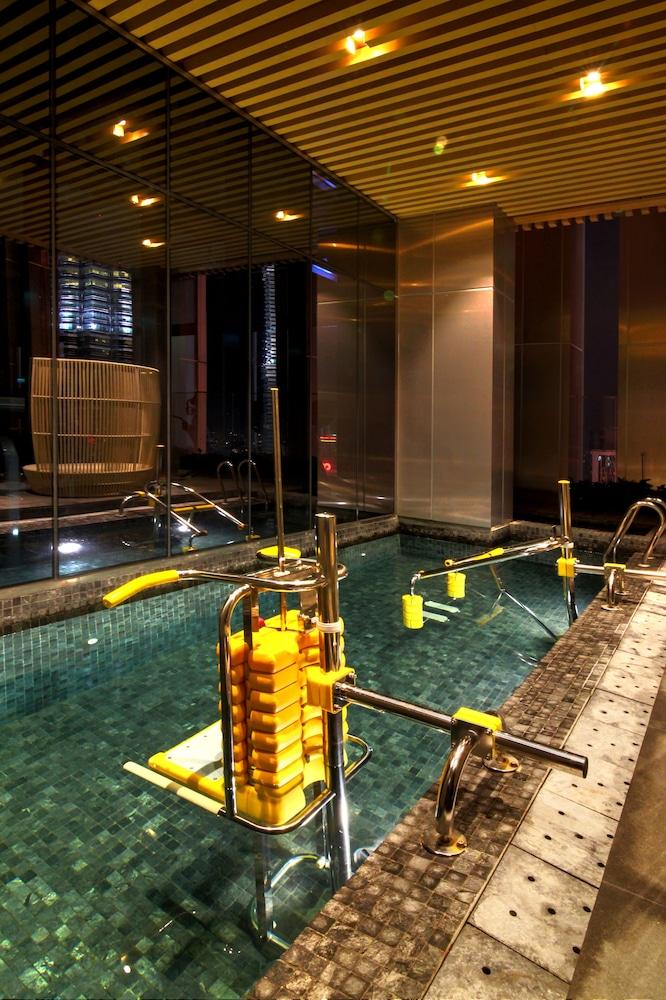 The Residences KLCC - Luxury Suites - Tap to explore photos