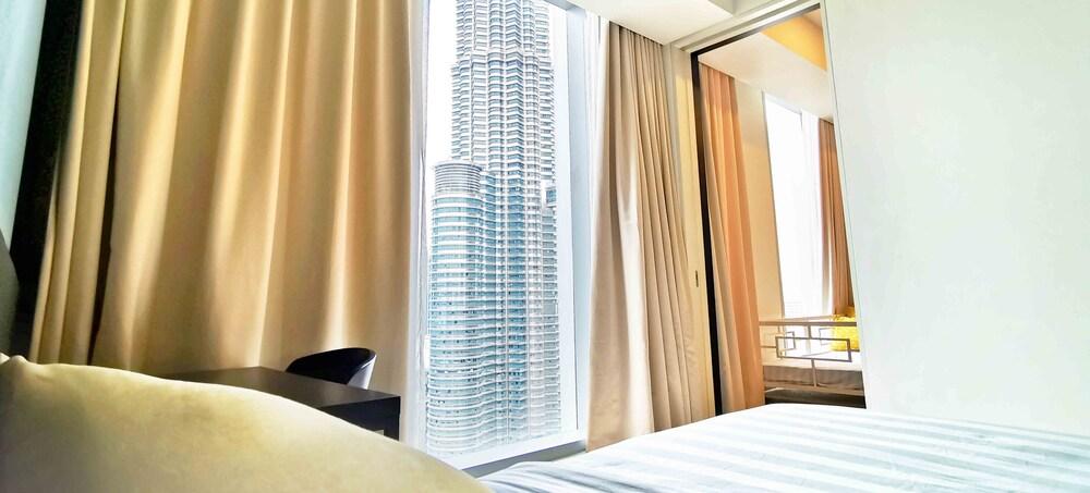 The Residences KLCC - Luxury Suites Room Type - 1 Bedroom Spectacular Suite with KLCC View The Residences KLCC - Luxury Suites Room Type - 1 Bedroom Spectacular Suite with KLCC View