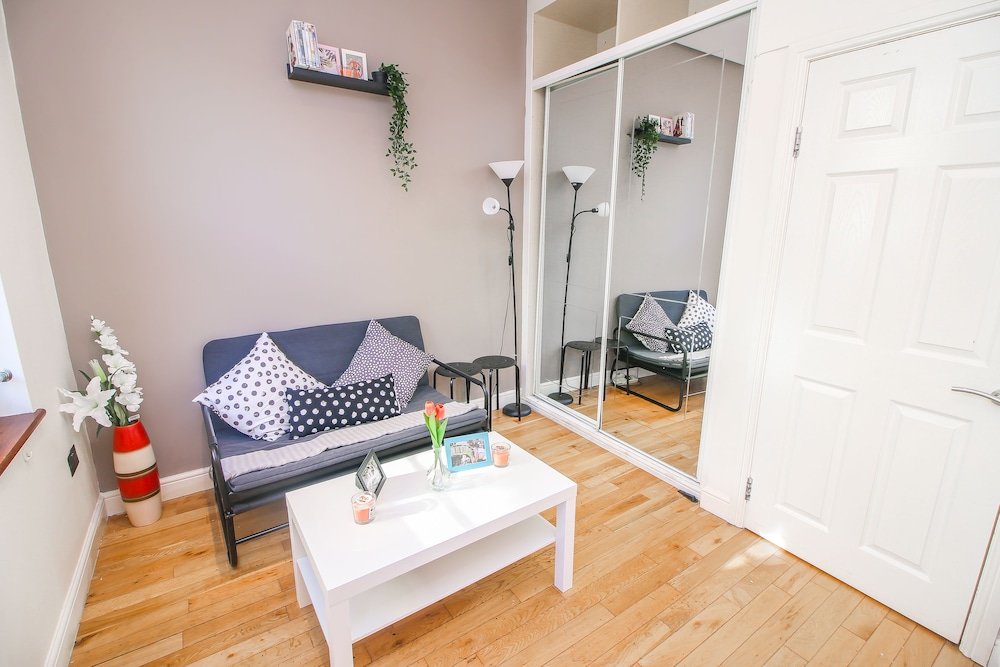 Studio Flat near Liverpool Street Room Type - Apartment, 1 Double Bed with Sofa bed