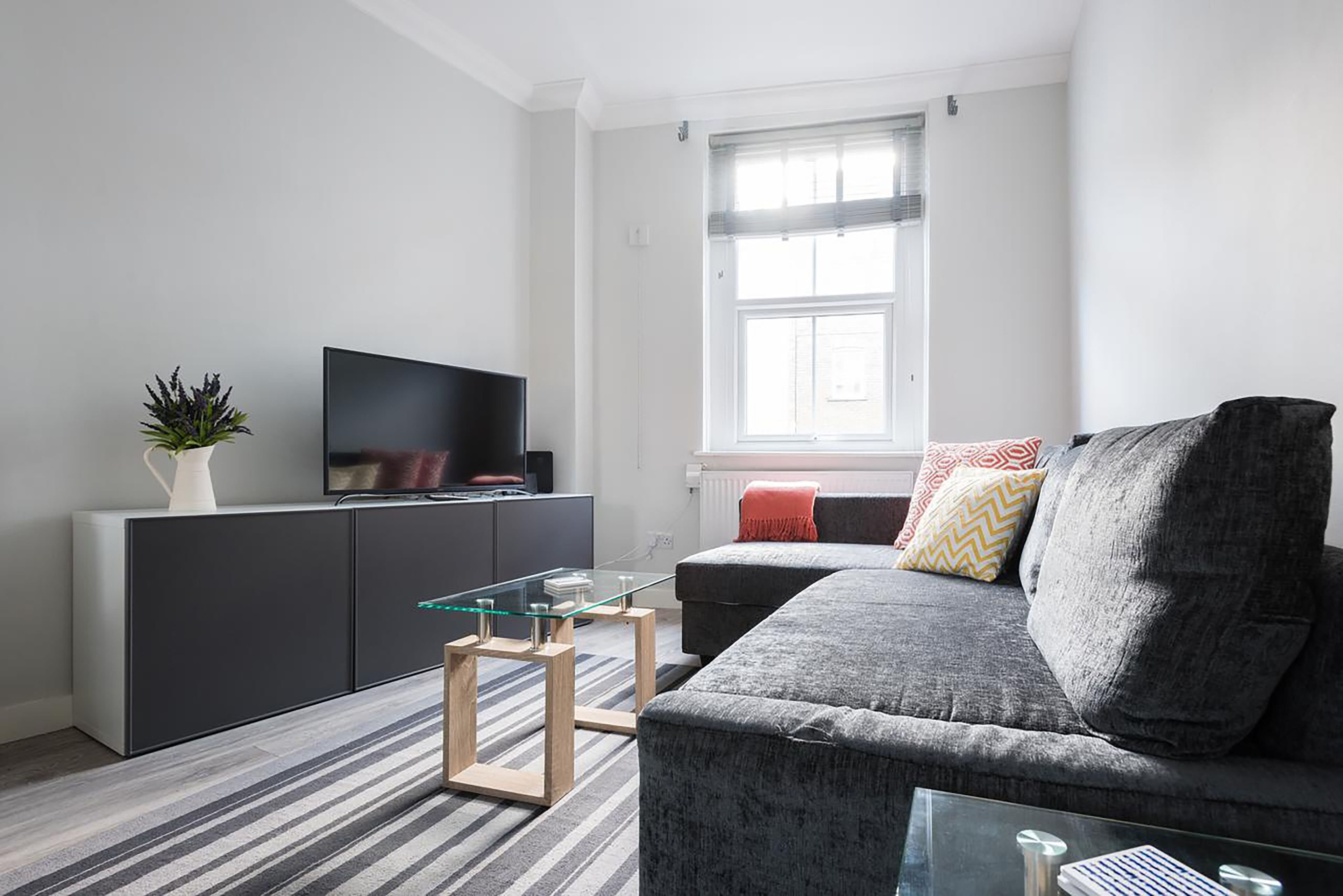 The Euston St Pancras Apartments - Tap to explore photos