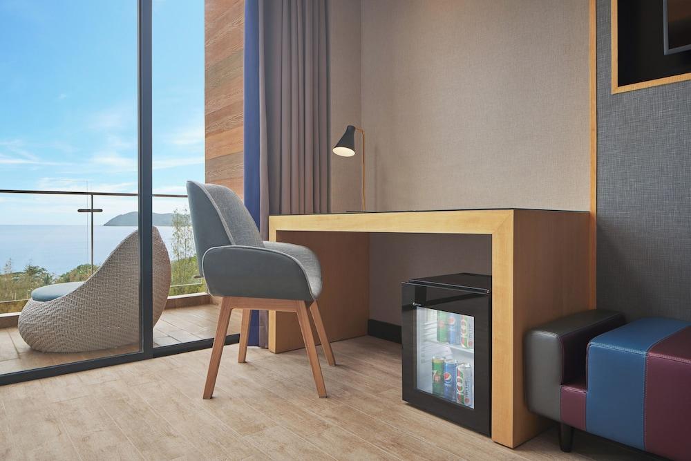 Aloft Langkawi Pantai Tengah by Marriott Room Type - Room, 1 King Bed, Balcony, Sea View Aloft Langkawi Pantai Tengah by Marriott Room Type - Room, 1 King Bed, Balcony, Sea View