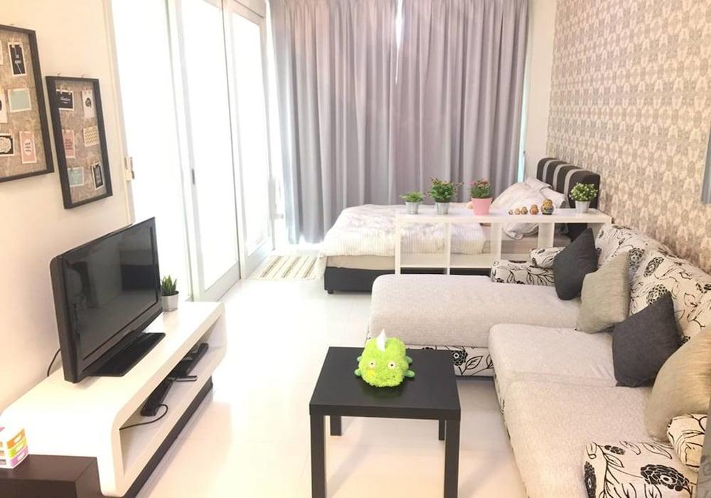 Marc Residence A23-08 by SYNC