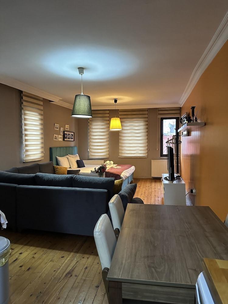 Green Bird Suit Room Type - Standard Duplex