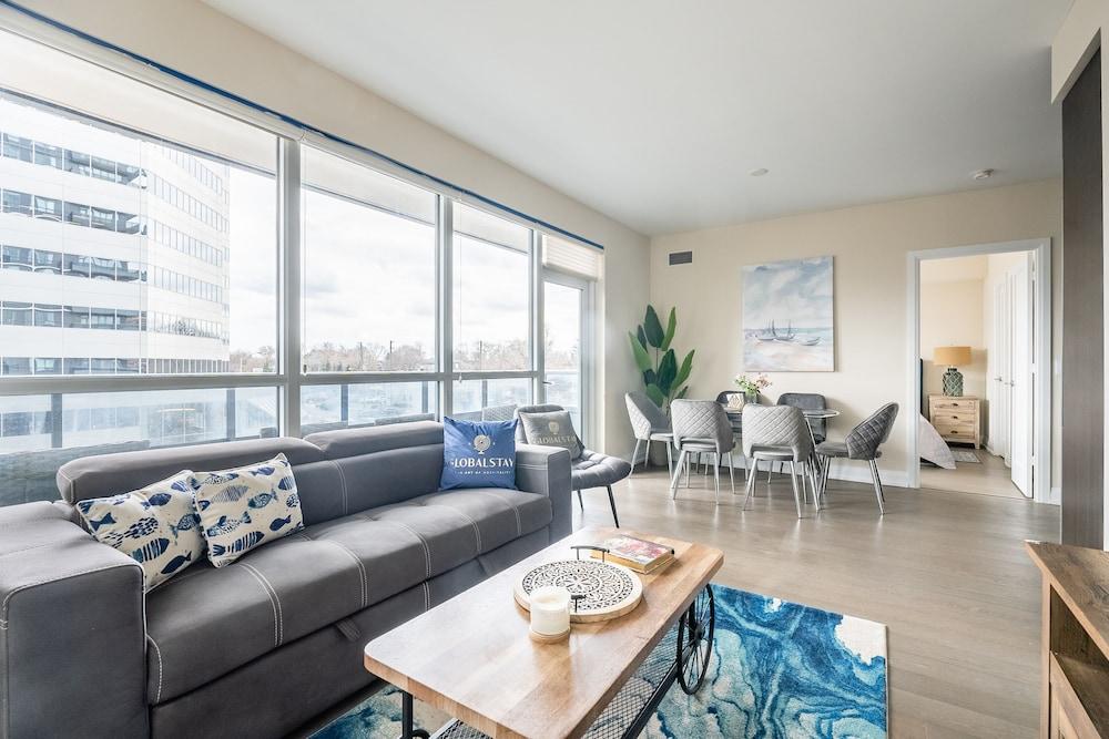 Modern Apartments in North York Room Type - Grand Apartment, 3 Bedrooms, Balcony, City View Modern Apartments in North York Room Type - Grand Apartment, 3 Bedrooms, Balcony, City View