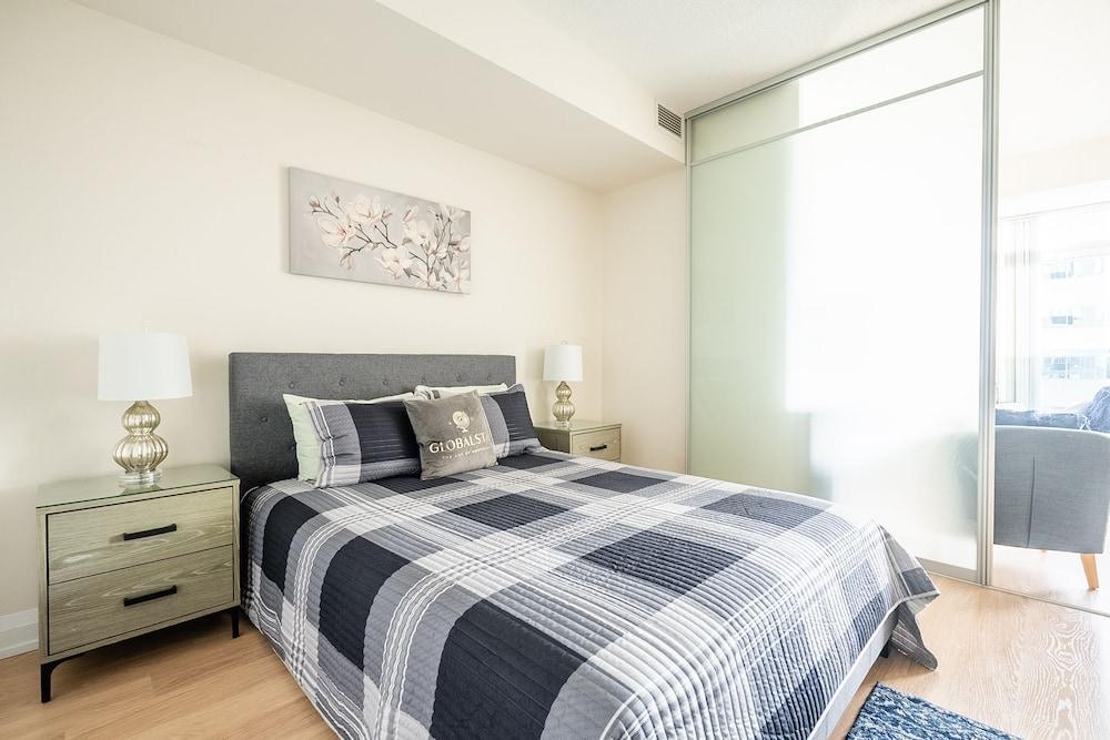 Modern Apartments in North York Room Type - Premier Apartment, Multiple Beds, Kitchen, City View Modern Apartments in North York Room Type - Premier Apartment, Multiple Beds, Kitchen, City View