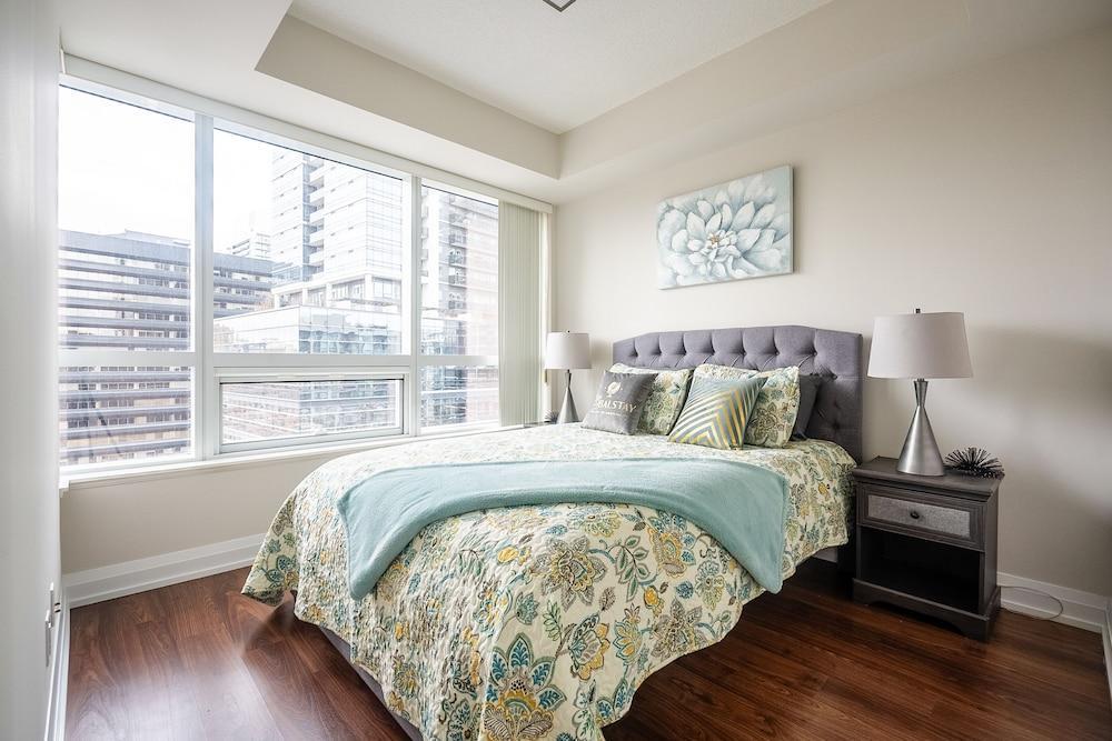 Modern Apartments in North York Room Type - Senior Apartment, 1 Bedroom, Balcony, City View