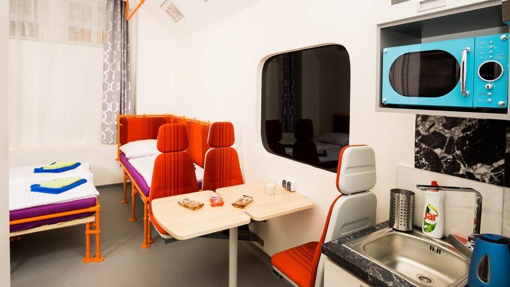 METRO Apartment Room Type - Design Triple Room