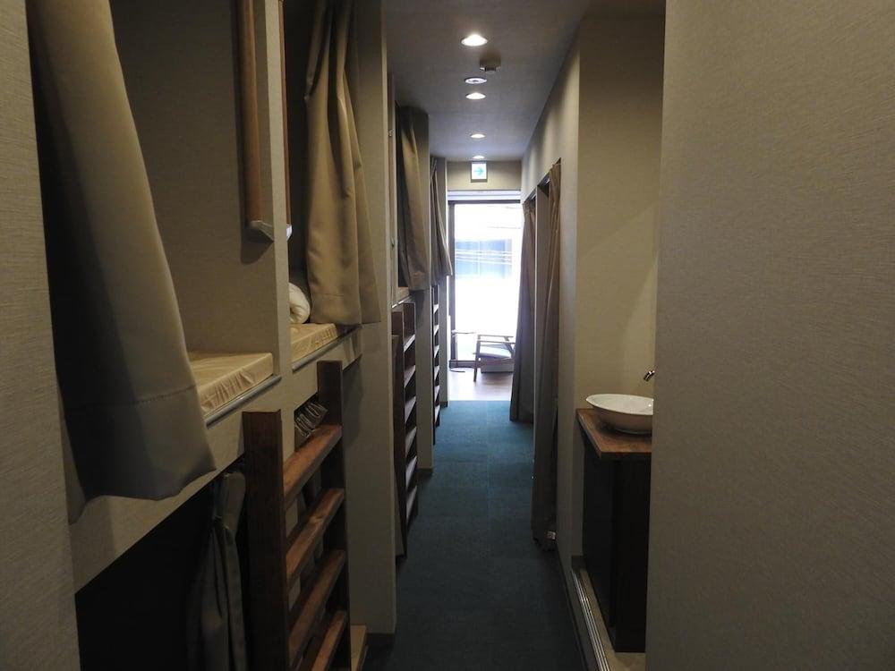 bnb+ Secret Base Mejiro - Hostel - Tap to explore photos